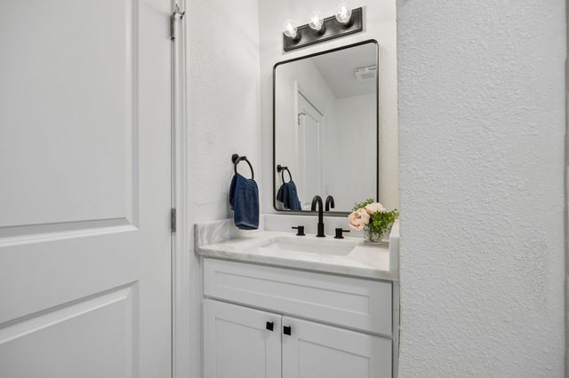 806 N Ruddell Street, Denton, TX 76209