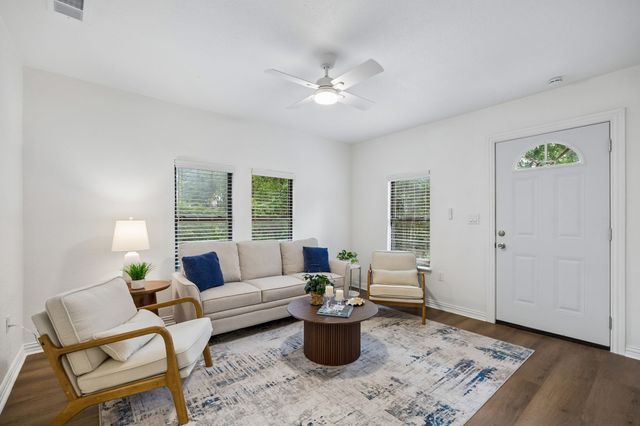 806 N Ruddell Street, Denton, TX 76209