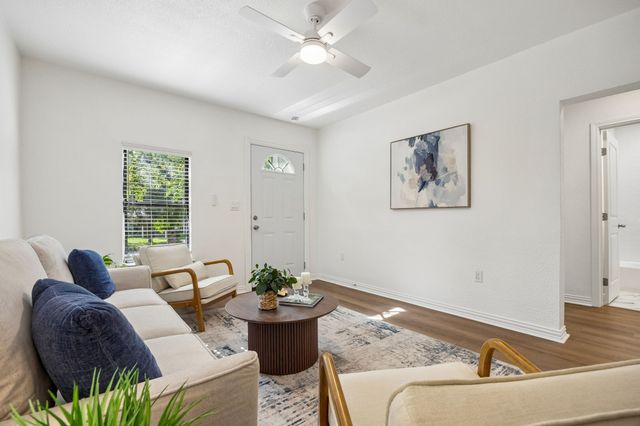 806 N Ruddell Street, Denton, TX 76209