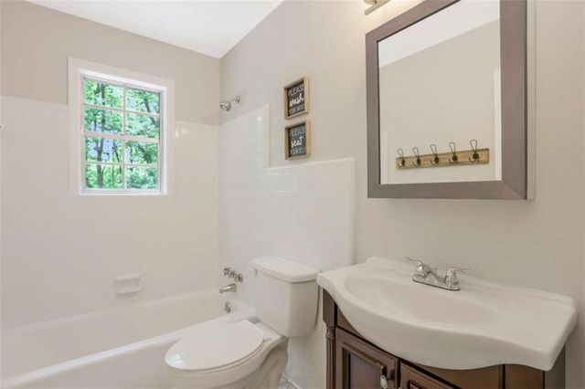 3211 Flamingo Drive, East Point, GA 30344