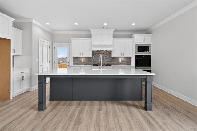 5554 Spring Street, Flowery Branch, GA 30542