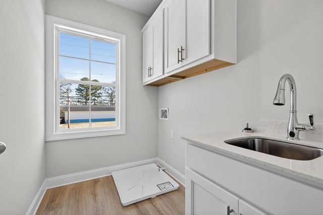 5554 Spring Street, Flowery Branch, GA 30542