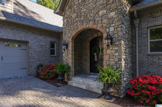 6307 WYNWOOD LANE, Trussville, AL 35173