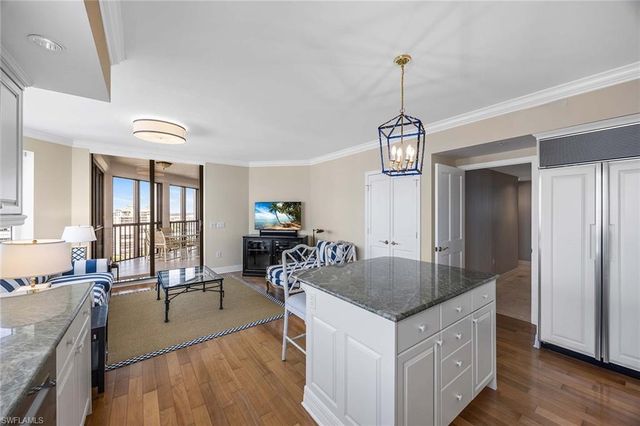 8171 Bay Colony DR # 2004, Naples, FL 34108