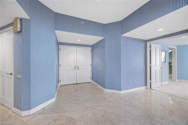 8171 Bay Colony DR # 2004, Naples, FL 34108