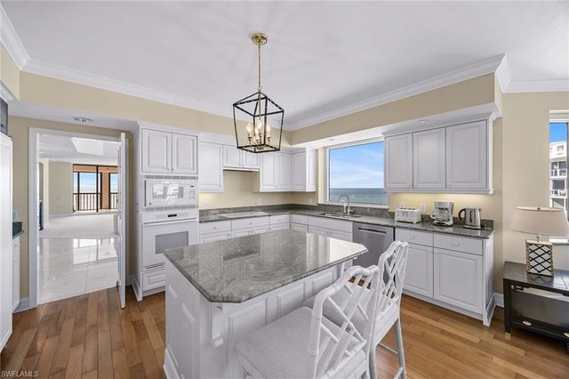 8171 Bay Colony DR # 2004, Naples, FL 34108