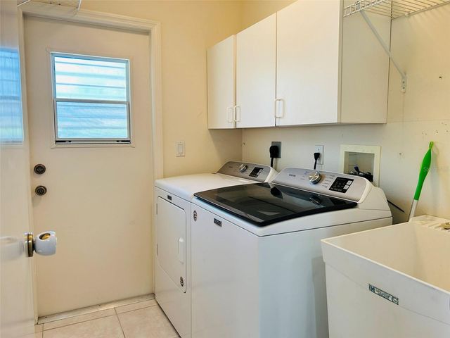 304 PINE GLEN COURT, Englewood, FL 34223