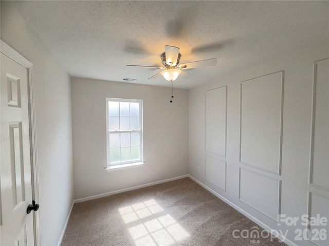 6028 Bradford Court, Dallas, NC 28034