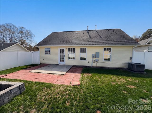 6028 Bradford Court, Dallas, NC 28034