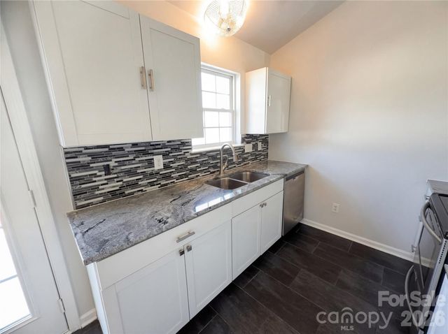 6028 Bradford Court, Dallas, NC 28034