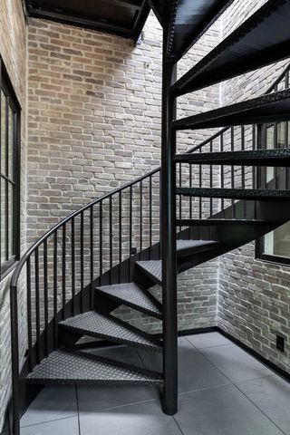 160 Waverley Street, Palo Alto, CA 94301