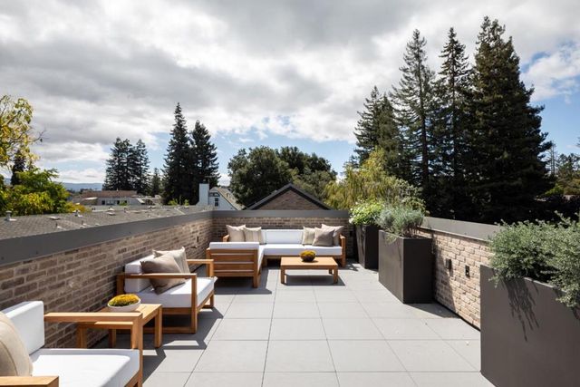 160 Waverley Street, Palo Alto, CA 94301