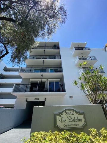 3642 NE 171st St 208, North Miami Beach, FL 33160
