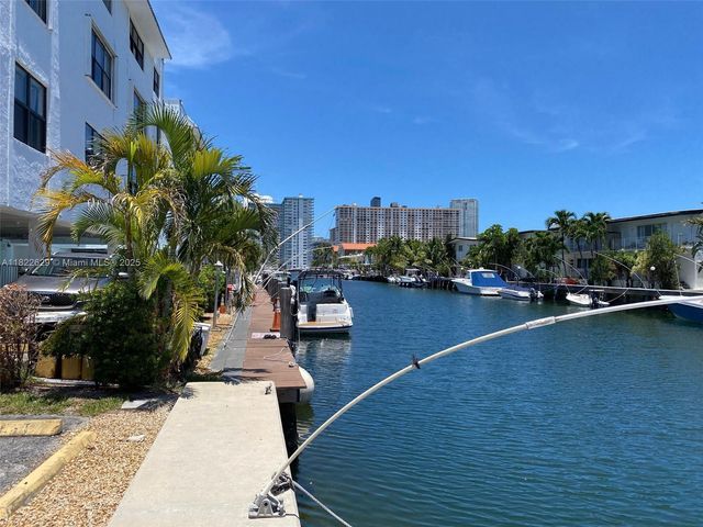 3642 NE 171st St 208, North Miami Beach, FL 33160