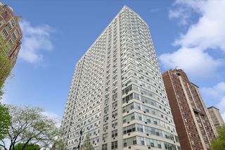 3900 N Lake Shore Drive 2B, Chicago, IL 60613