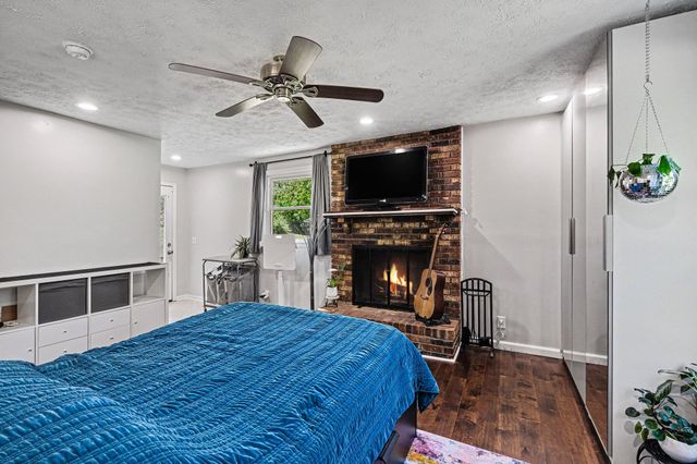 244 Lee Rd, Cottontown, TN 37048