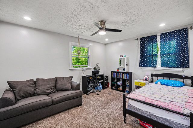 244 Lee Rd, Cottontown, TN 37048