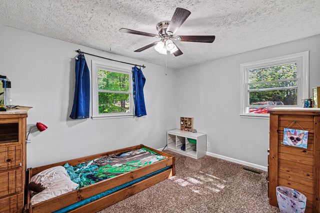 244 Lee Rd, Cottontown, TN 37048