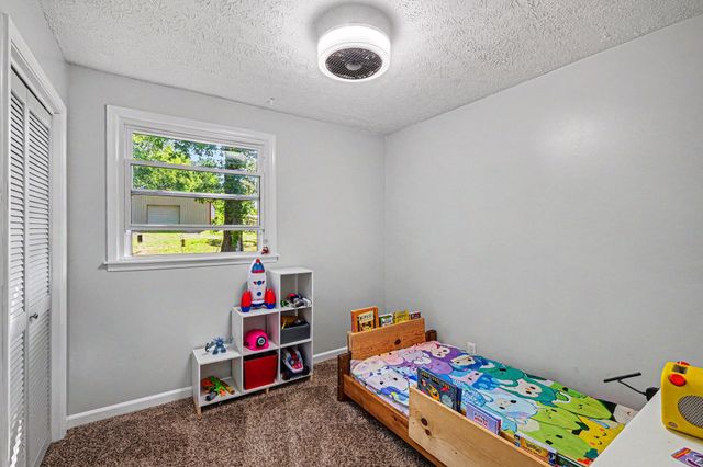 244 Lee Rd, Cottontown, TN 37048