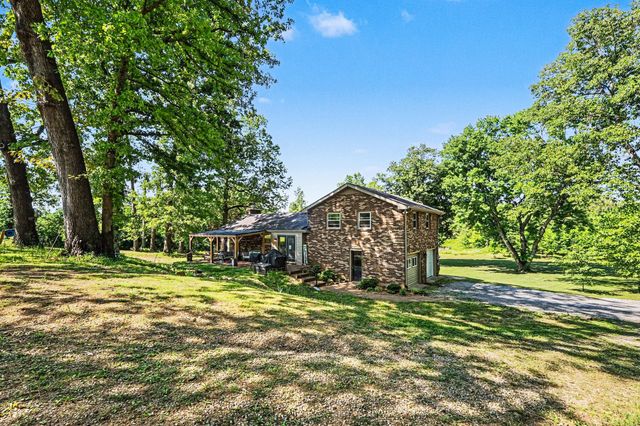244 Lee Rd, Cottontown, TN 37048