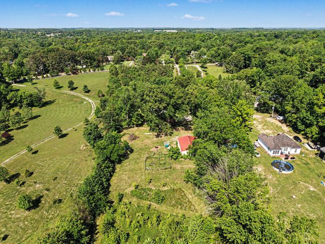 244 Lee Rd, Cottontown, TN 37048