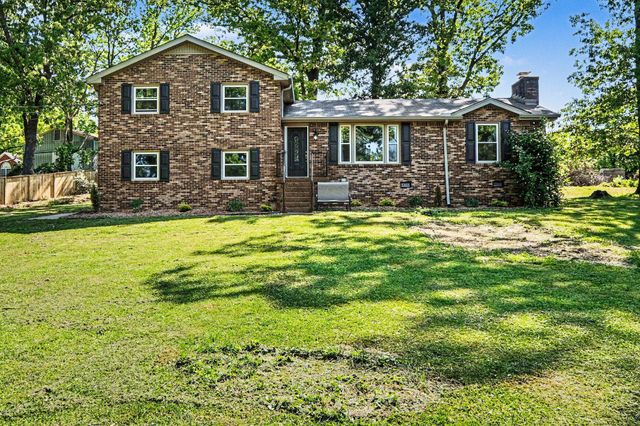 244 Lee Rd, Cottontown, TN 37048