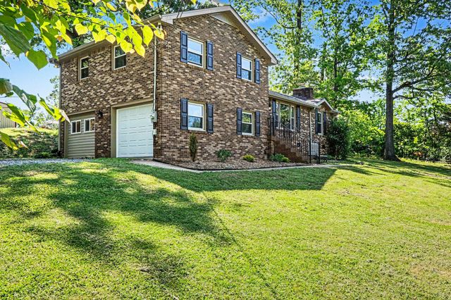244 Lee Rd, Cottontown, TN 37048