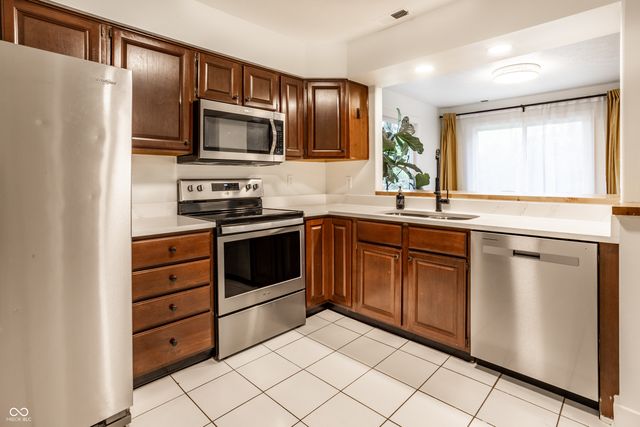 7204 Long Boat Drive, Indianapolis, IN 46250