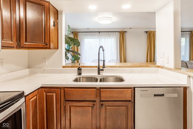 7204 Long Boat Drive, Indianapolis, IN 46250