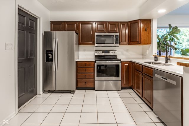 7204 Long Boat Drive, Indianapolis, IN 46250