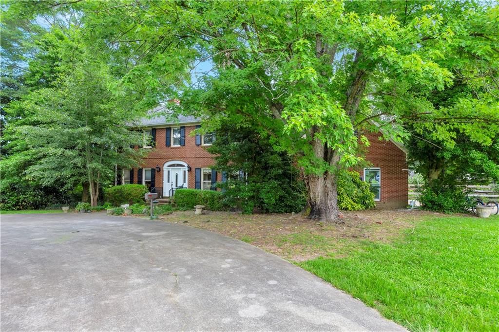 1212 N Flat Rock Road, Douglasville, GA 30134