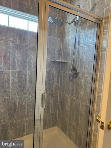 708 REDGATE LN, Woodbridge, VA 22191