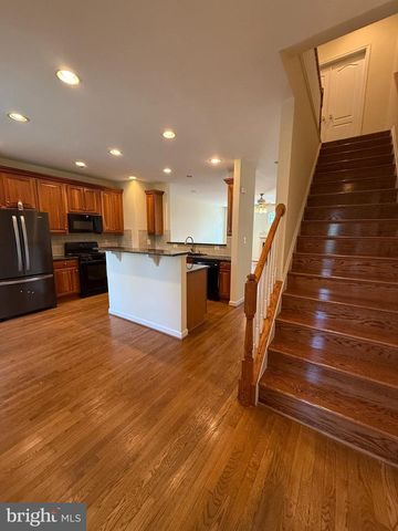 708 REDGATE LN, Woodbridge, VA 22191