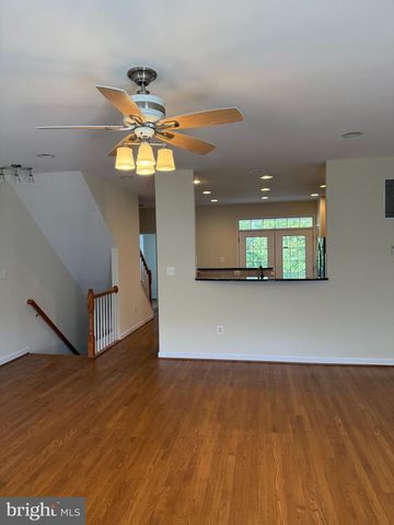 708 REDGATE LN, Woodbridge, VA 22191