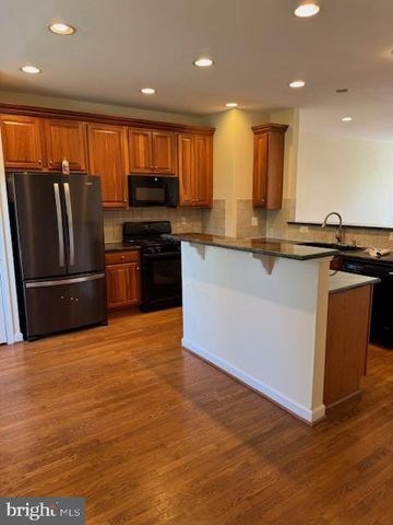 708 REDGATE LN, Woodbridge, VA 22191