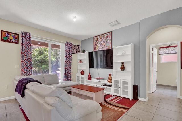 4701 Foxtail Palm Court, Lake Worth, FL 33463