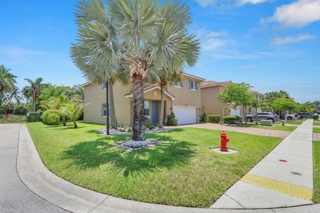 4701 Foxtail Palm Court, Lake Worth, FL 33463