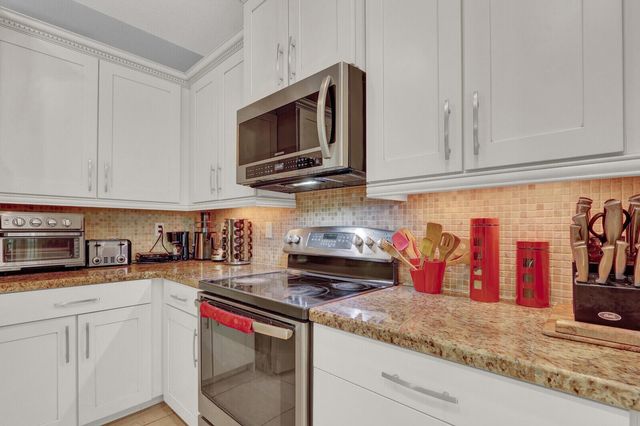 4701 Foxtail Palm Court, Lake Worth, FL 33463