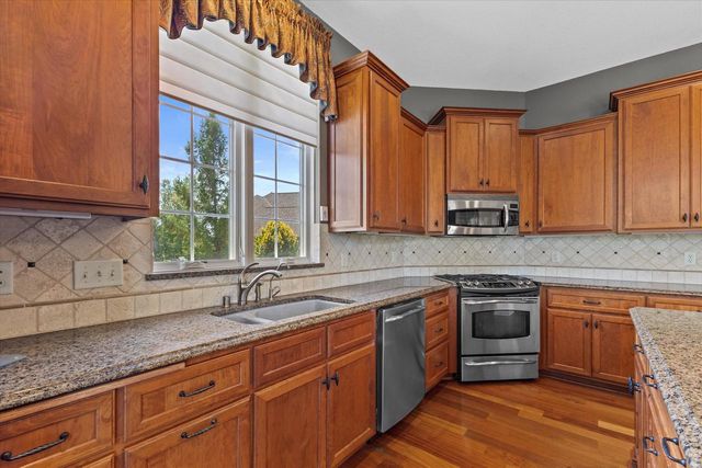 W358N6658 Spring Hollow CIRCLE, Oconomowoc, WI 53066