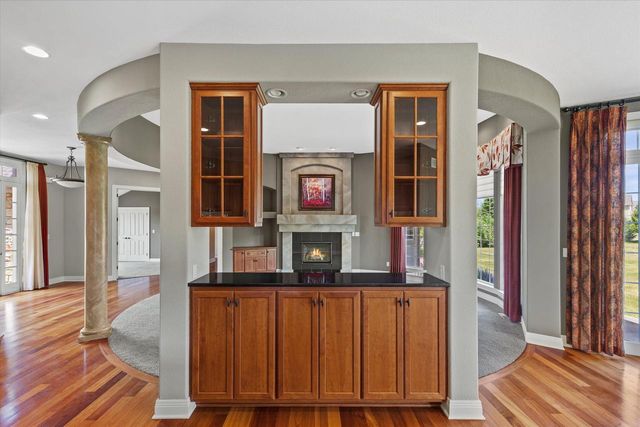W358N6658 Spring Hollow CIRCLE, Oconomowoc, WI 53066