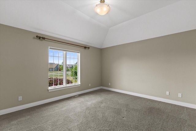 W358N6658 Spring Hollow CIRCLE, Oconomowoc, WI 53066