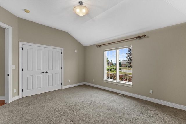 W358N6658 Spring Hollow CIRCLE, Oconomowoc, WI 53066
