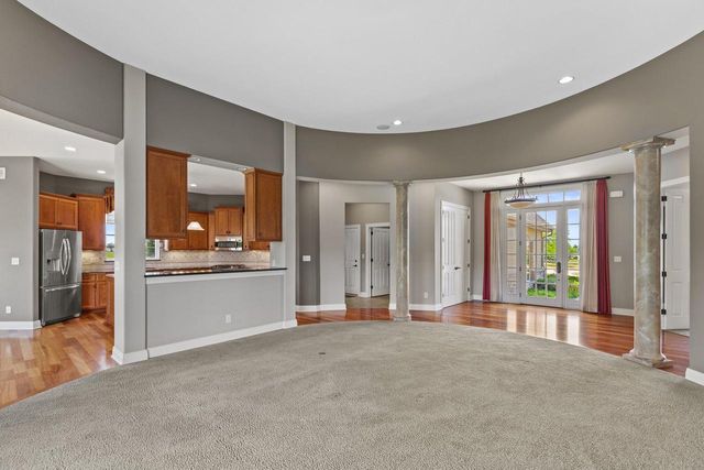 W358N6658 Spring Hollow CIRCLE, Oconomowoc, WI 53066
