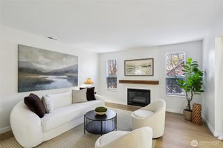 3939 10th St SE #B1, Puyallup, WA 98374