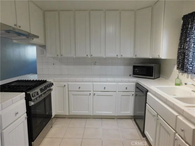 755 Valley View Avenue B, Monrovia, CA 91016