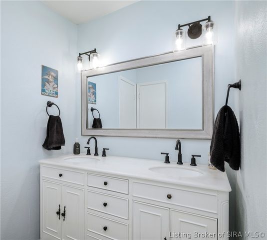 4498 Bethel Road, Floyds Knobs, IN 47119