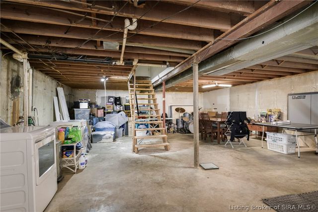 4498 Bethel Road, Floyds Knobs, IN 47119