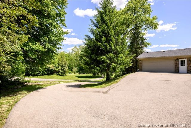 4498 Bethel Road, Floyds Knobs, IN 47119