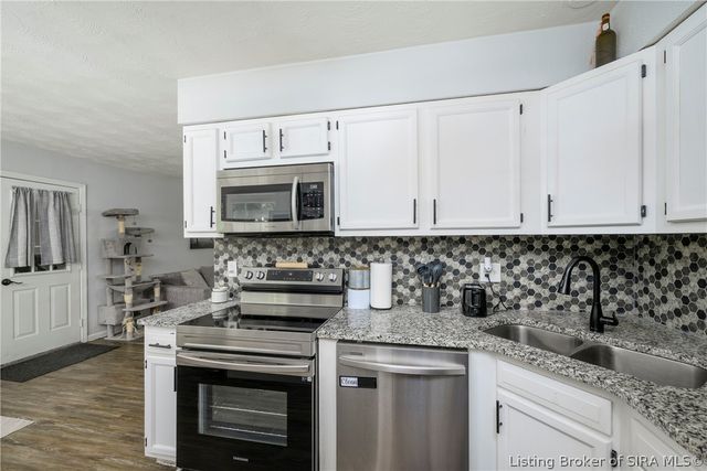 4498 Bethel Road, Floyds Knobs, IN 47119