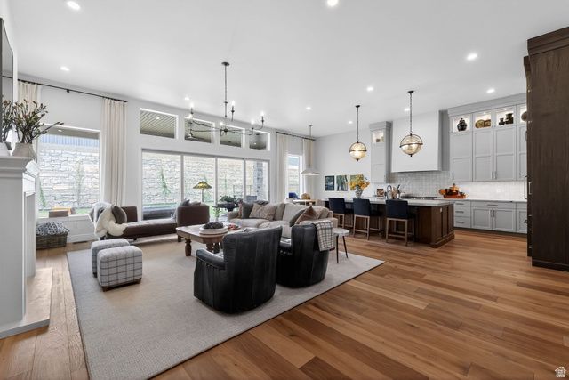 1052 W REINING WAY, Riverton, UT 84065